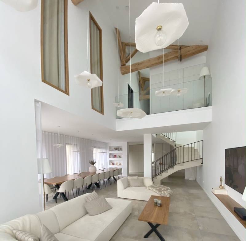 Unusual and Unique Photoshoot Location in Lyon, FRANCE