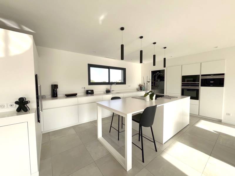 Renting Your House for Professional Photo Shoots and Creative Photography Sessions in FRANCE