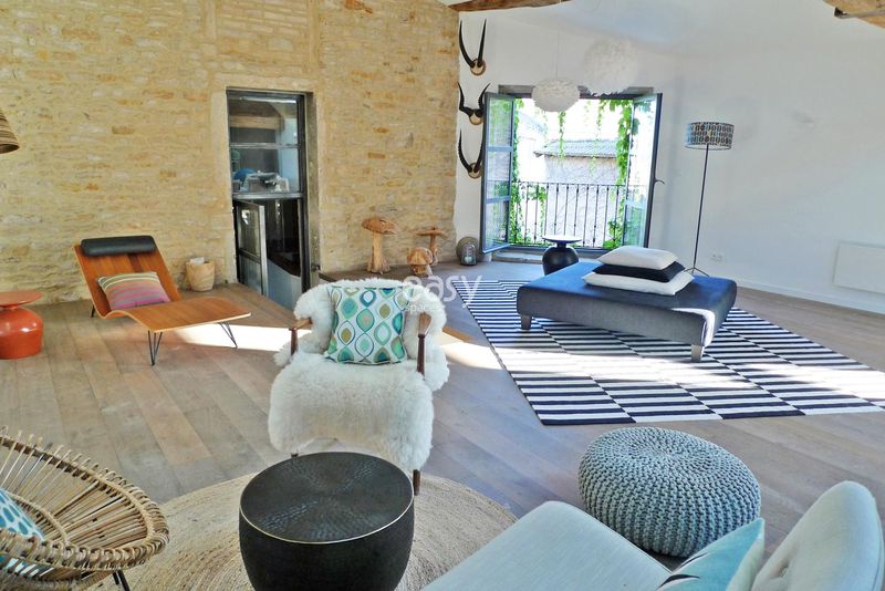 Renting Out One's House Specifically for the Purpose of Professional Photography Sessions