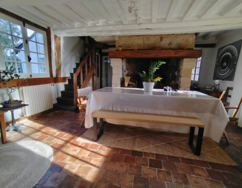 find a location for a home linen photoshoot in Caen