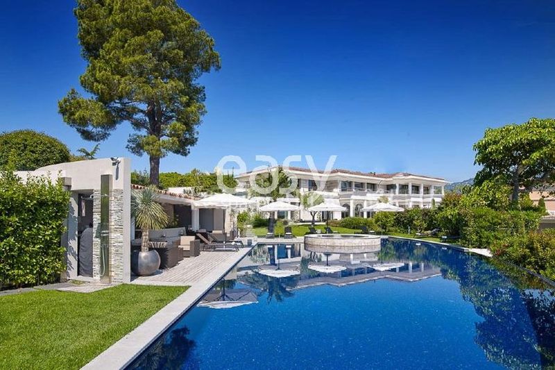 Luxurious and Exclusive High-End House Available for Rent Specifically for Photoshoots