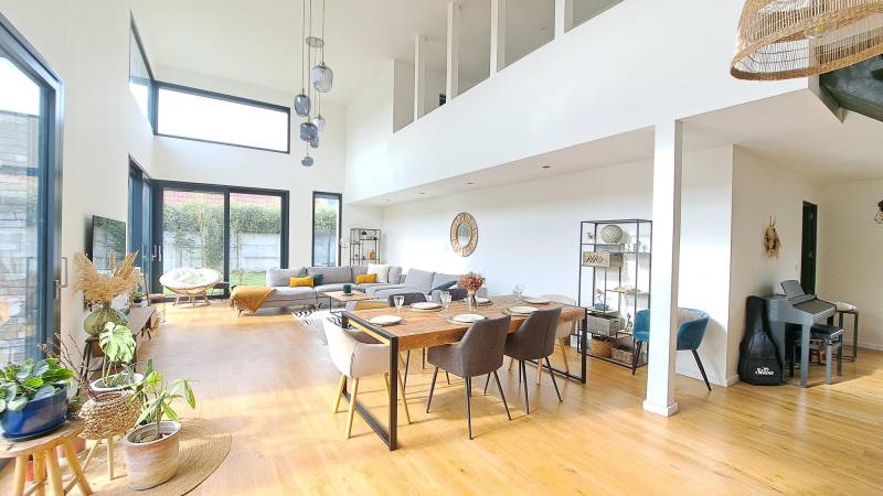 House available for rent specifically intended for filming purposes in Lille, France