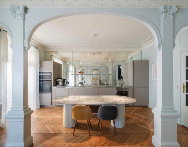 Haussmannian apartment in the center of Paris for rent for filming