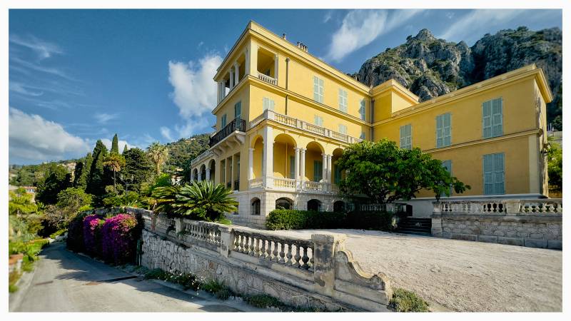Unique and atypical villa with stunning sea views available for rent for photoshoot in Nice, FRANCE