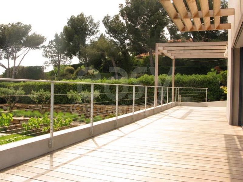 location of filming sites and movie sets in the beautiful and famous area of Saint Tropez in the Provence-Alpes-Côte d'Azur region