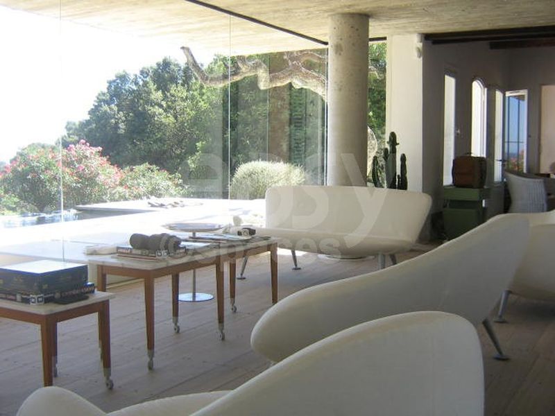 Californian-style villa available for rent for filming purposes in Toulon