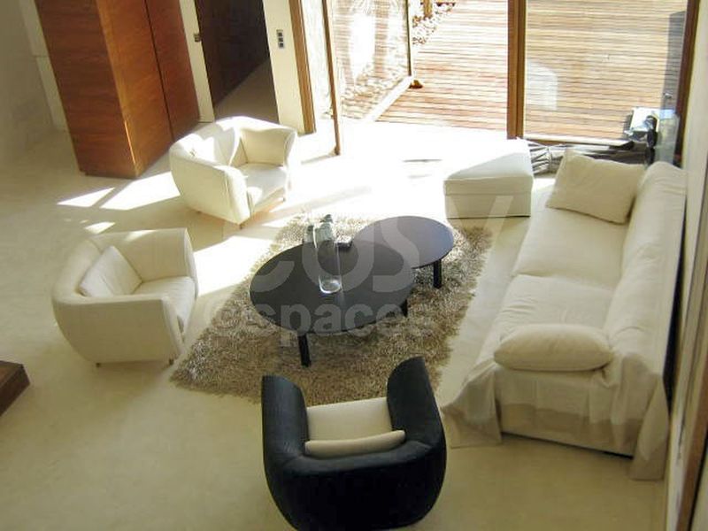 villa available for rent for filming and photo productions including various uses in area 83