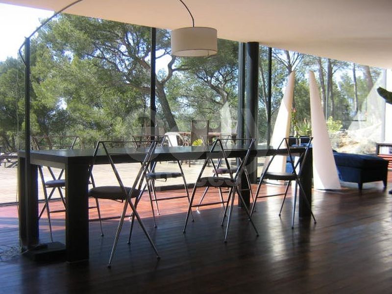 Villa available for rent for filming and photography purposes in the beautiful south of France, Var region 83