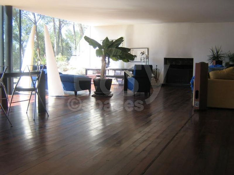 Locations Suitable for Filming and Photography Sessions in the Bouches du Rhône, Marseille, Department 13, Var, and Toulon Areas