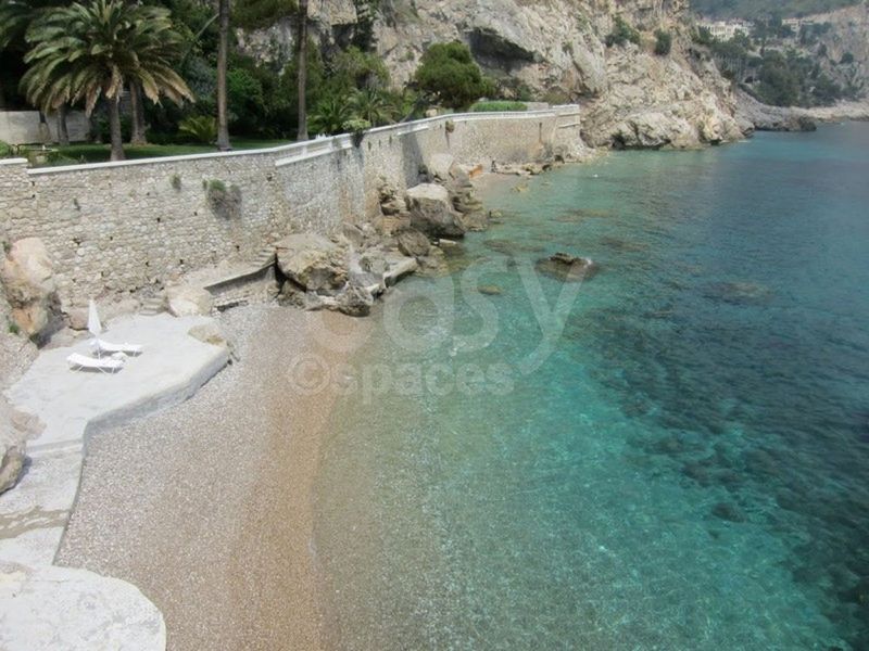 renting a hotel suite specifically intended for professional photo shoots 06