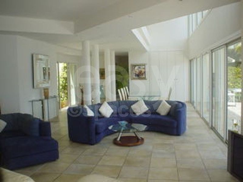 Luxury event management company specializing in exclusive and prestigious occasions within the entire Provence-Alpes-Côte d'Azur (PACA) region