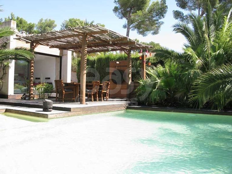 Unusual and Unique Shooting Locations Found Within the Bouches-du-Rhône Region