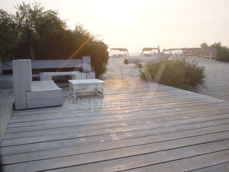 Comprehensive and Exclusive Photo Locations and Private Beach Filming Opportunities Between Toulon and Saint-Tropez