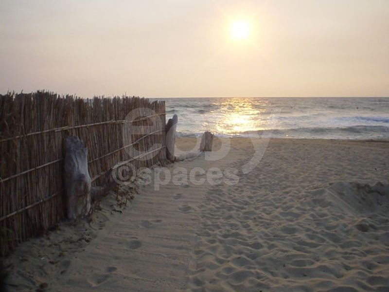 Comprehensive and Exclusive Photo Locations and Private Beach Filming Opportunities Between Toulon and Saint-Tropez