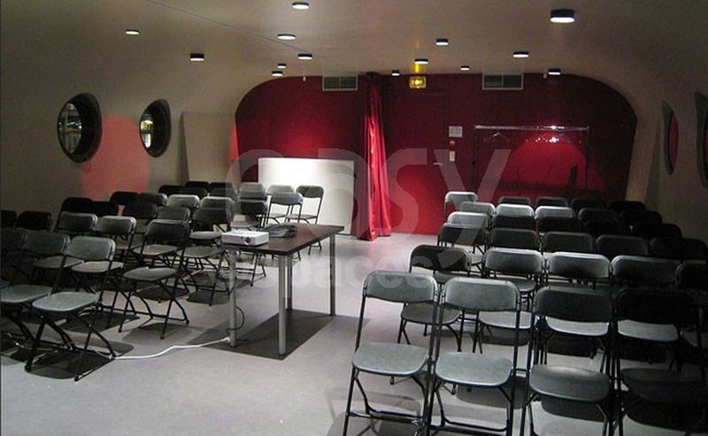 Venue location for hosting a banquet in the Rhone Alpes region