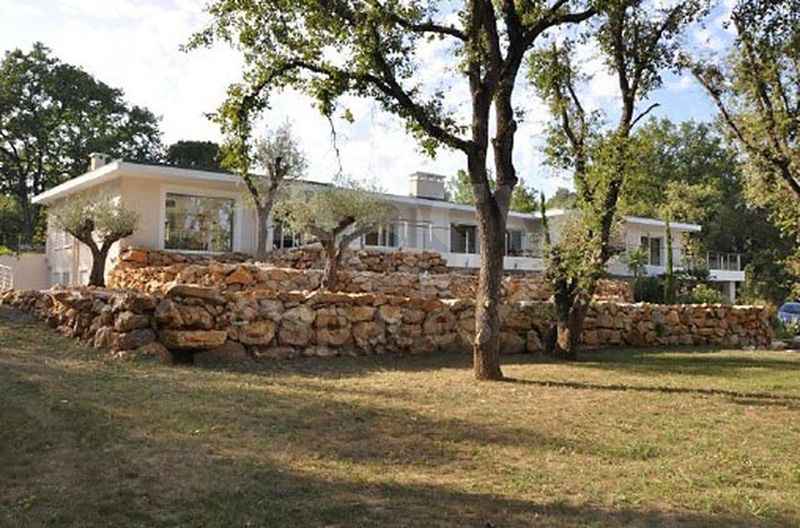 Luxury villa rental with private swimming pool exclusively available for advertising film shoots and high fashion photography sessions in Cannes