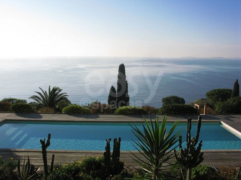 how to effectively organize a comprehensive film shooting production in the Var region