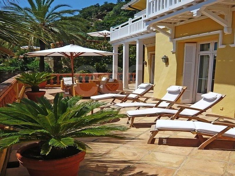 villa available for rent specifically designed for photographic shooting purposes in Var 83 Provence-Alpes-Côte d'Azur