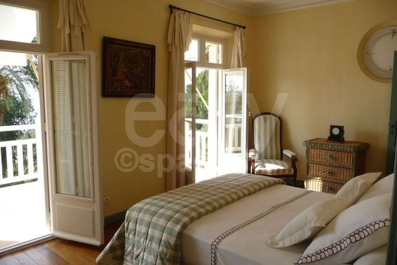 Beautiful and Spacious Property Available for Film Shooting in the PACA Region, Saint-Tropez, Var 83