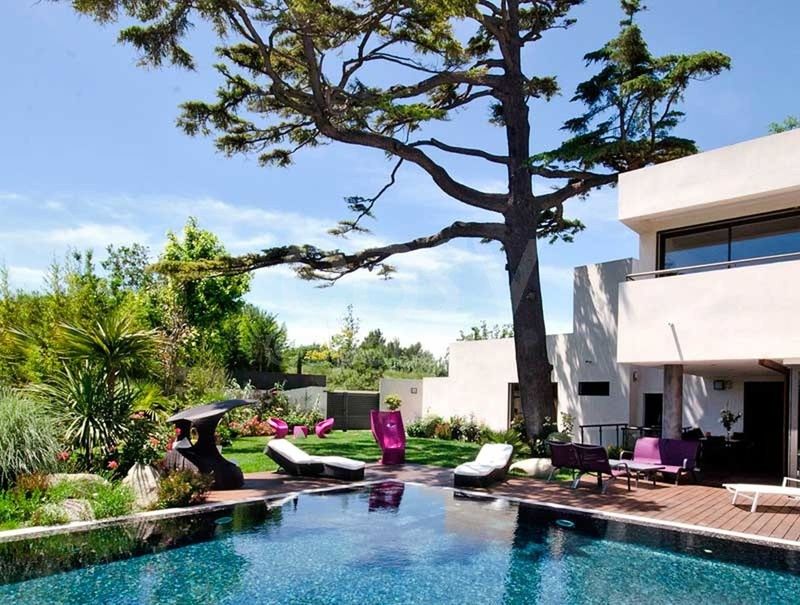 Modern villa perfectly suited for professional photo shoots in the Provence-Alpes-Côte d'Azur region