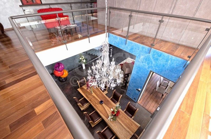 Photography manager working in the cities of Marseille, Nice, and Saint-Tropez