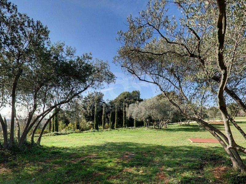 filming location site situated in the beautiful city of Aix en Provence 13