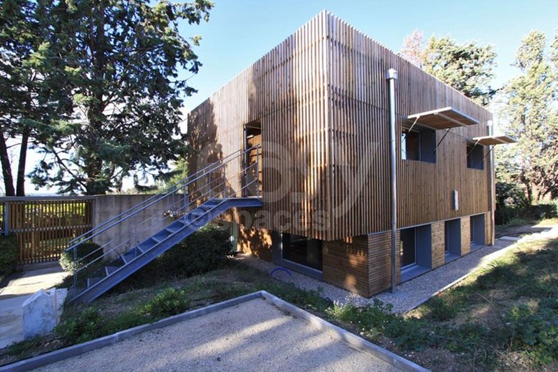 Locators and precise location identifications carried out extensively in the southern region of France known as PACA