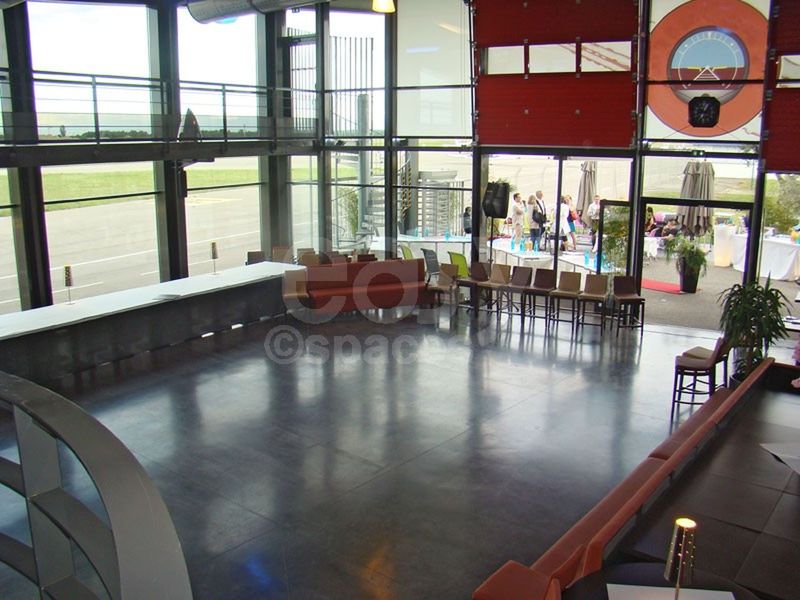 Renting a Restaurant Venue for Hosting a Professional Business Event in the City of Lyon