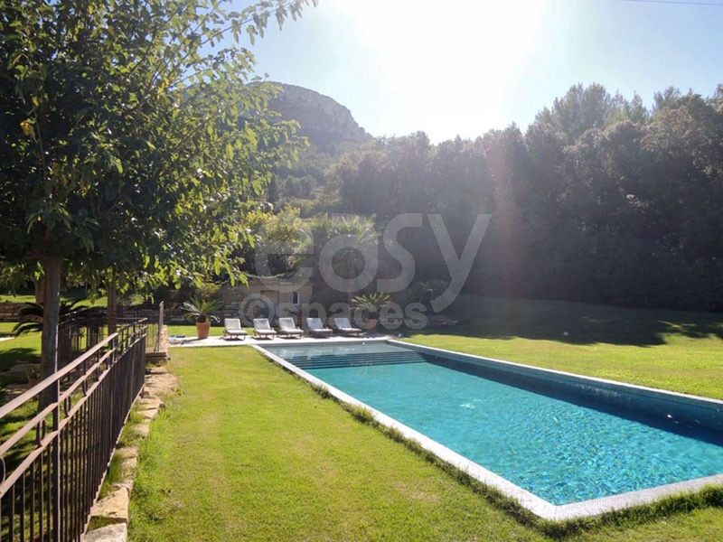 rental of a contemporary bastide house in Marseille Bouches-du-Rhône area