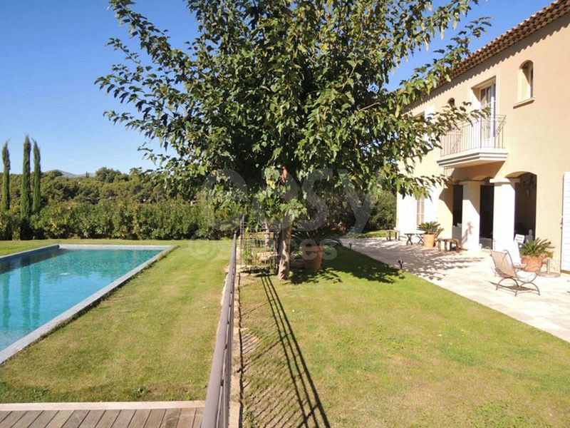 Rental of a Provencal Bastide for a professional and beautiful photo shoot in Marseille