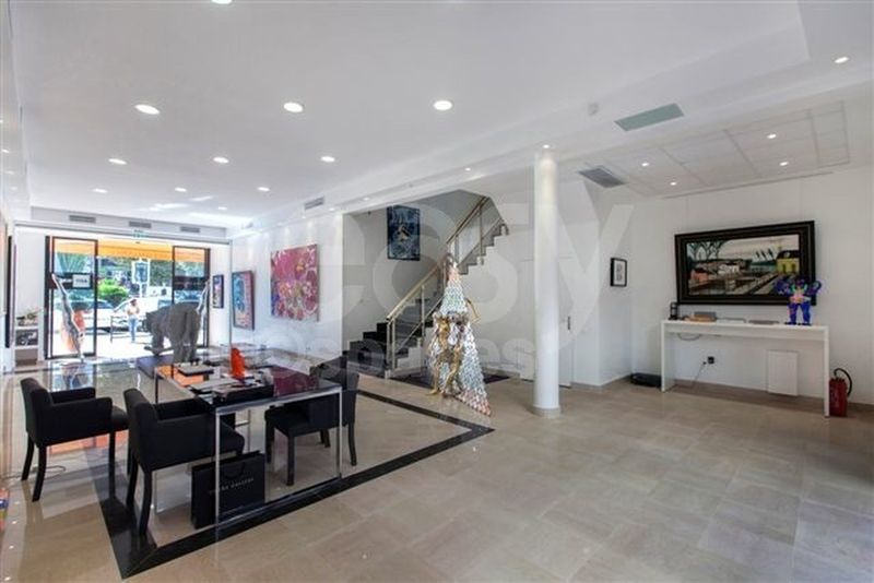 Spacious and Stylish Loft Available for Memorable Event Hosting in Cannes 06 Close to the Palais des Festivals