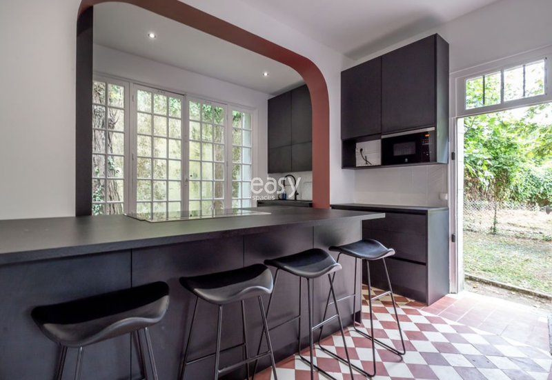 Private villa available for rent specifically for filming purposes in Paris