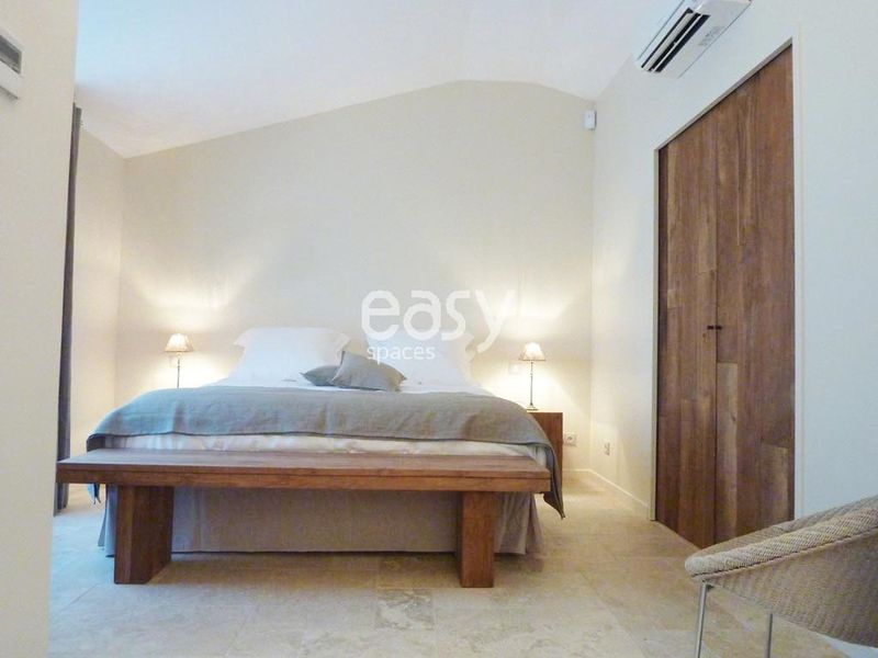 Renting an ideal filming location in the beautiful region of Vaucluse for your production needs