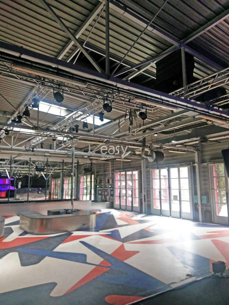 The specific and detailed location where the shooting took place in Metz city