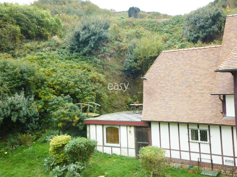 unique and unusual house available for rent specifically designed for professional photo shoots