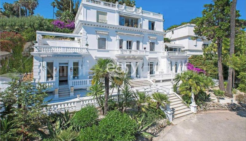 Beautiful Belle Époque mansion available for rent specifically for film shoots in the city of CANNES