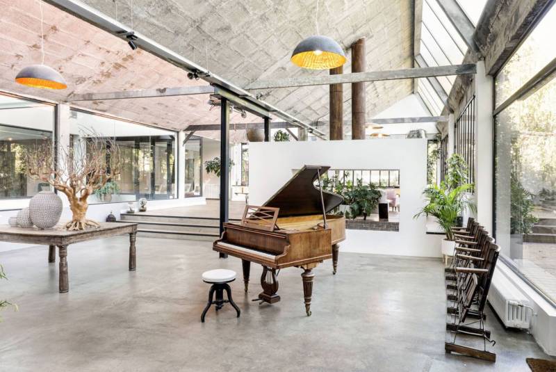 Artist studio rental in Paris for photo and film shoots