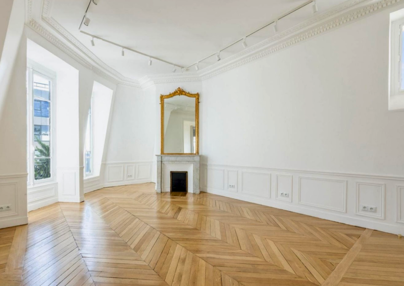 Renting a Haussmannian apartment for a Paris interior design photoshoot