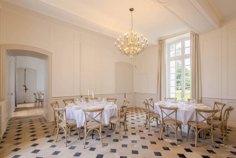 Decorative Background Setup for Professional Photo Shoot in Rouen, France