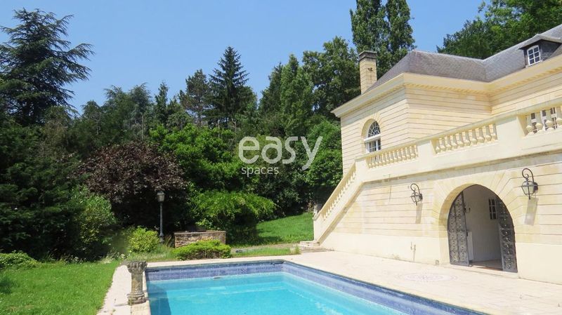 filming locations in the greater Paris region including surrounding areas