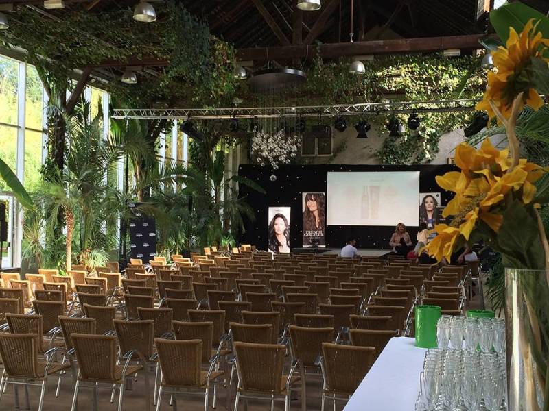 renting a conference room for professional seminars and business meetings in Tours FRANCE