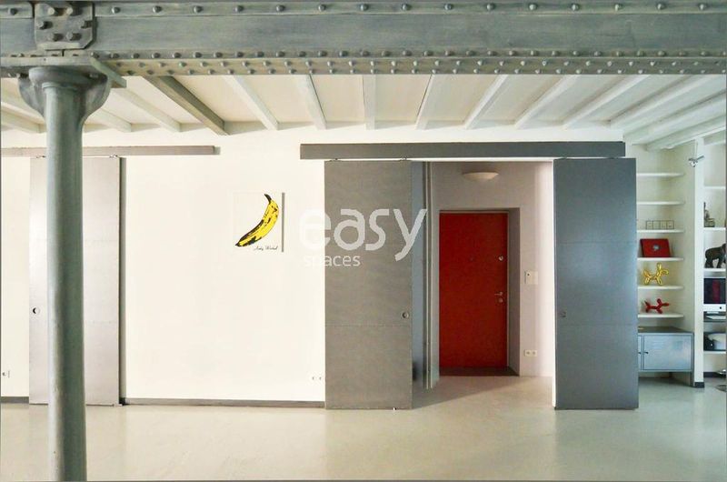 Contemporary modern stylish apartment ideally suited for a professional shooting in Lyon