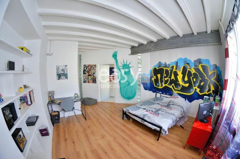 how to find filming locations in the city of Lyon with detailed guidance