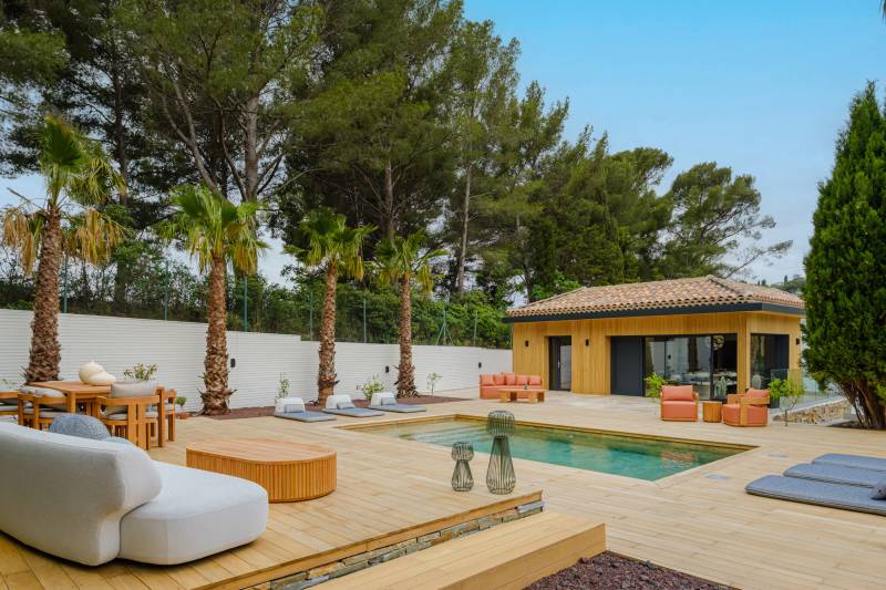 Modern house available for rent in FRANCE for professional photo shooting sessions