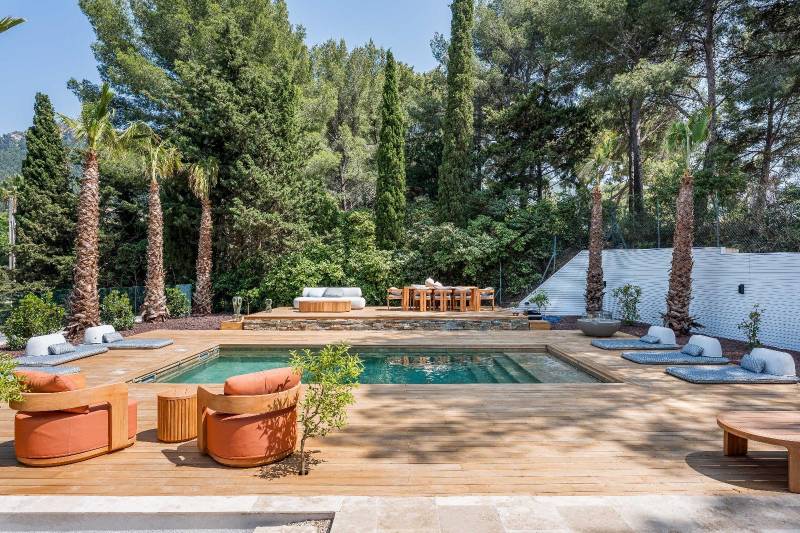 modern house available for rent in FRANCE perfect for professional photo shooting sessions 13