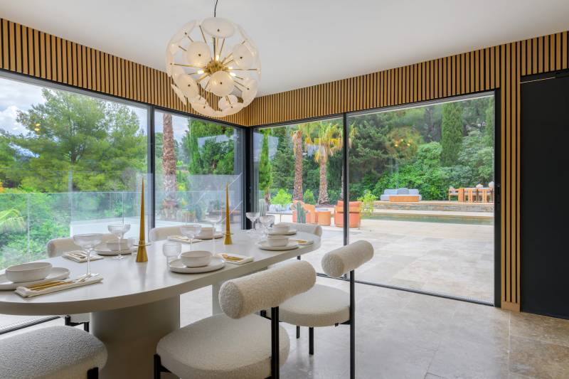 Renting Out Your Home for a Professional Photo Shoot in France with Detailed Conditions and Benefits