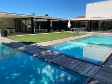 
Our area of ​​activity for this service Outdoor photoshoot locations at Southeast of France : natural landscapes and architectural environments