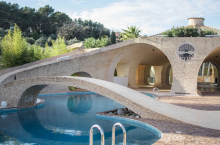 
Our area of ​​activity for this service Outdoor photoshoot locations at West of France : natural landscapes and architectural environments