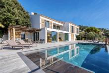 
Our area of ​​activity for this service Outdoor photoshoot locations at East of France : natural landscapes and architectural environments