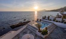 
Our area of ​​activity for this service Book Private Luxury Estates for Fashion Week Afterparties